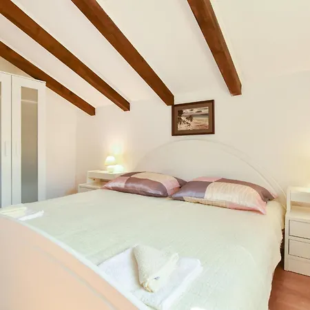 Feriehus Three-bedroom In Dicmo