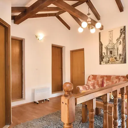 Feriehus Three-bedroom In Dicmo