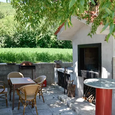 Three-bedroom In Dicmo Vakantiehuis