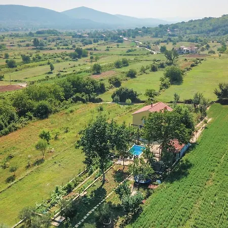 Holiday home Gorgeous In Dicmo With Outdoor Swimming Pool Jadrici