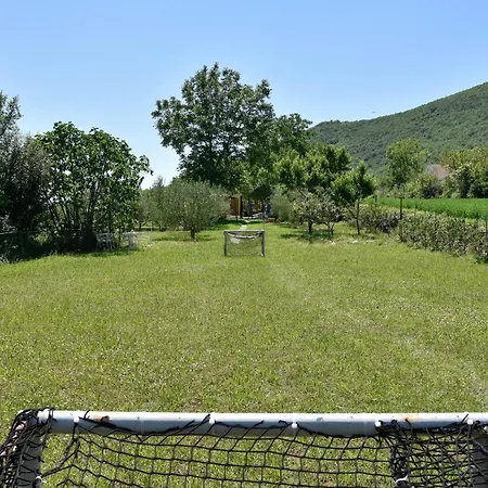 Three-bedroom In Dicmo