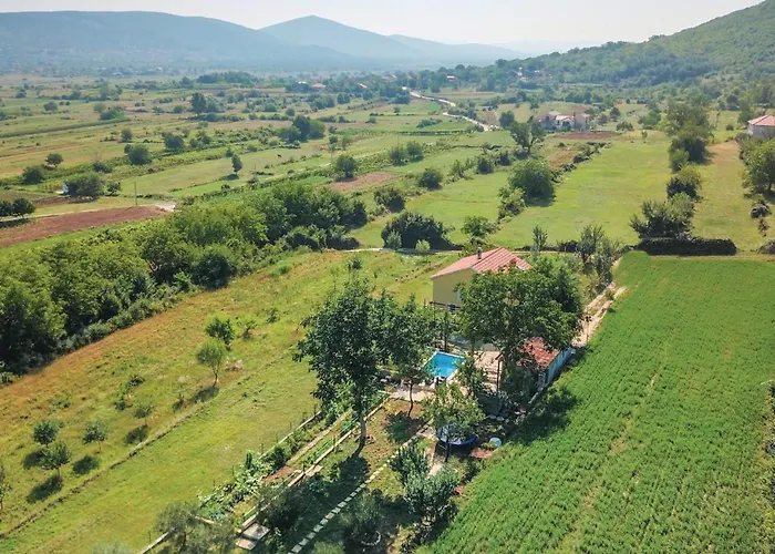 Holiday home Three-bedroom In Dicmo